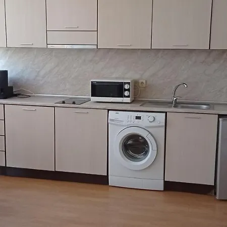 1 Bedroom In Eden Near Casino And The Beachplatinum Apartament *