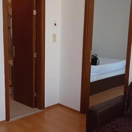 Apartament 1 Bedroom In Eden Near Casino And The Beachplatinum