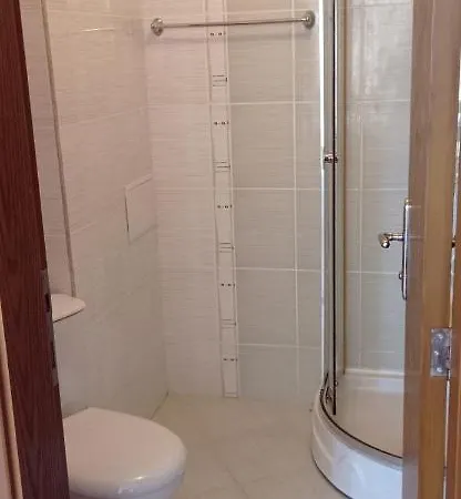 1 Bedroom In Eden Near Casino And The Beachplatinum Apartament