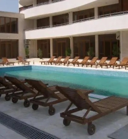 1 Bedroom In Eden Near Casino And The Beachplatinum Apartment Slantschew brjag