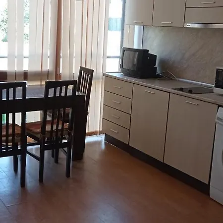 1 Bedroom In Eden Near Casino And The Beachplatinum Slantschew brjag